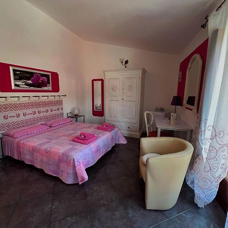 Locazioni Brevi La Rosaviola Guest Rooms Teulada Luaran gambar